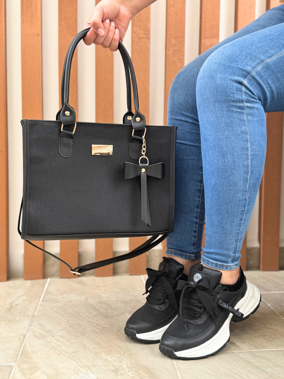 ✨Combo Coquette Exclusivo: Zapatillas + Bolso + Caja ¡Tu estilo y comodidad en un solo conjunto!✨